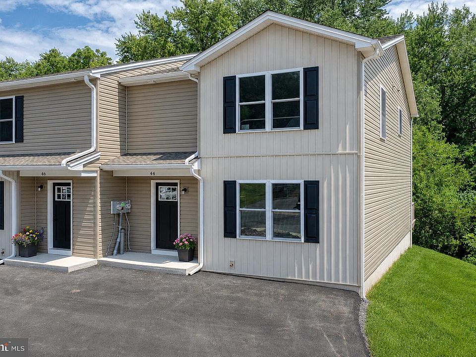 1st image of 44 Petersburg Ln