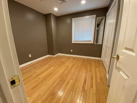 3rd image of 345 E Park Ave #0