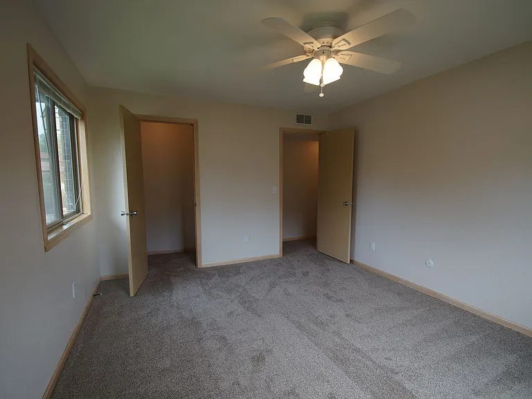 Larpenteur Estates Apartments — Photo 117