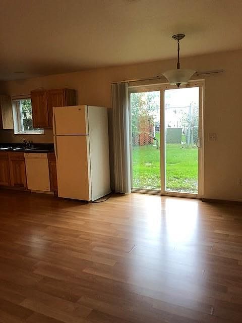 1st image of 4761 Glasgow Dr