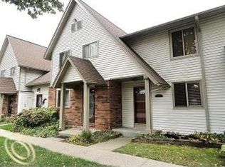7300 Blue Water Dr UNIT 105, Clarkston, MI 48348