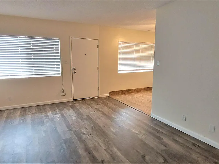 12704 Cedar Ave #B — Photo 17