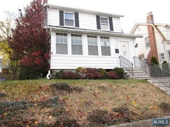 3rd image of 8 McKinley Pl