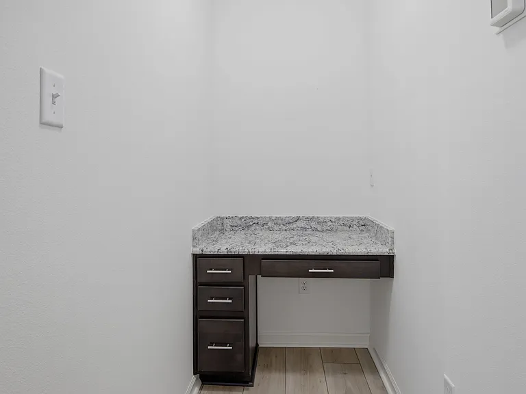 5300 Kramer Ct — Photo 9