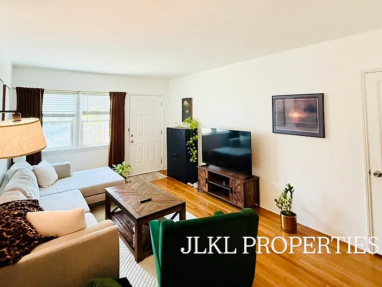 3092 Meade Ave — Photo 23