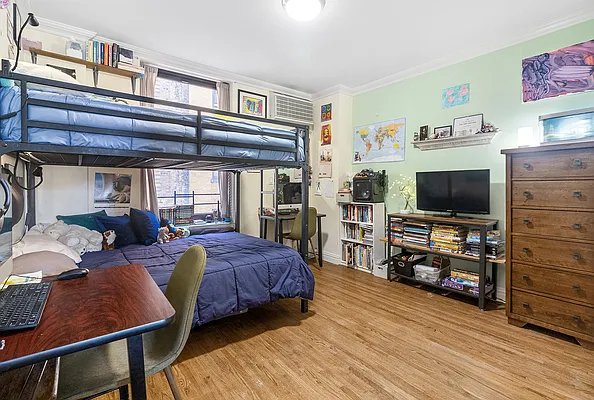 Sold by Keller Williams NYC | media 10
