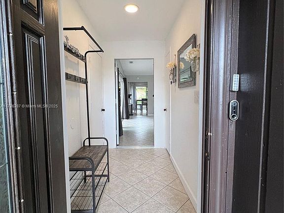 4th image of 9541 W Daffodil Ln
