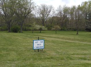 8794 Mill Creek Rd, Bloomington, IL 61705