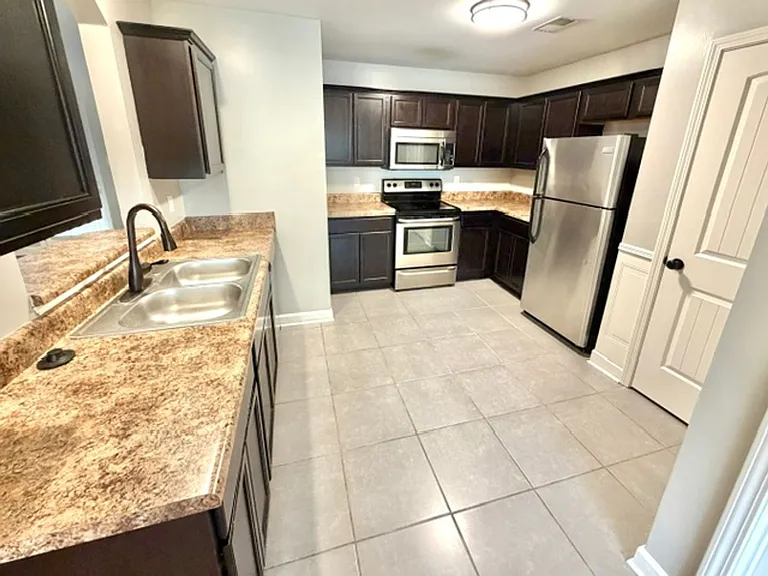 8136 Maywood Dr — Photo 5
