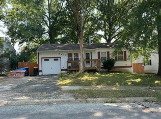 8605 E 92nd Ter, Kansas City, MO 64138