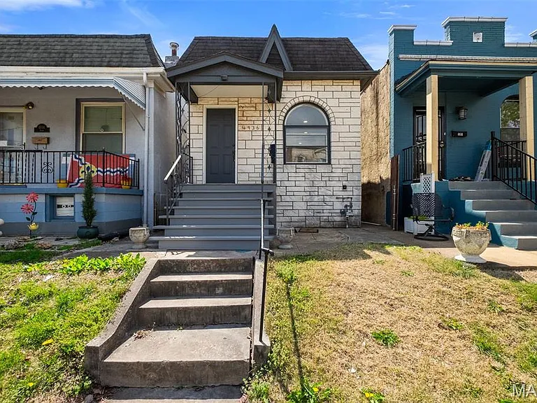 4936 Shaw Ave — Photo 1