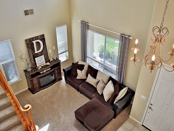 3rd image of 1219 Tiverton Ln
