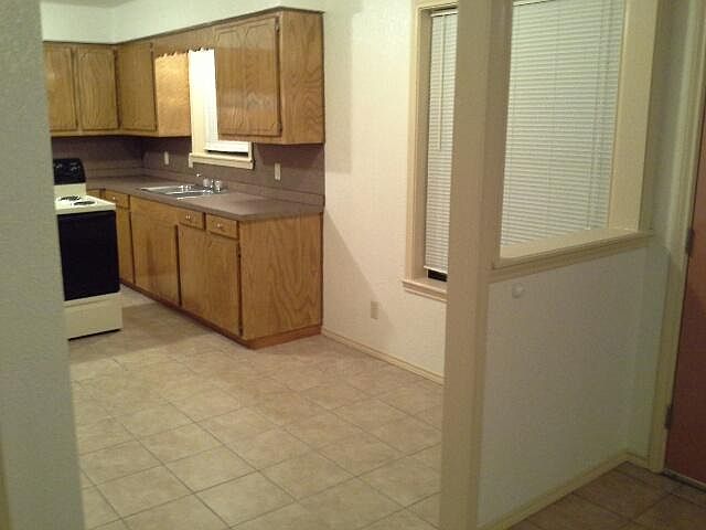 1st image of 473 Elvira St