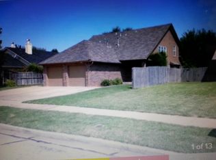 4017 Heritage Place Dr, Norman, OK 73072