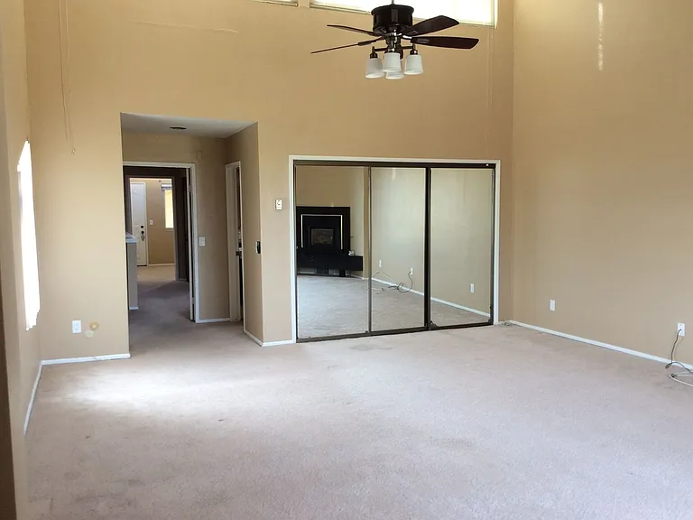 135 S Sierra Ave #14 — Photo 21