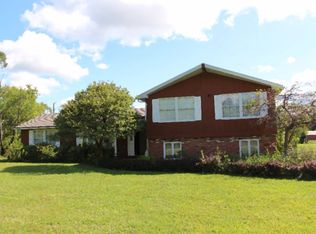 17333 Gar Hwy, Montville, OH 44064