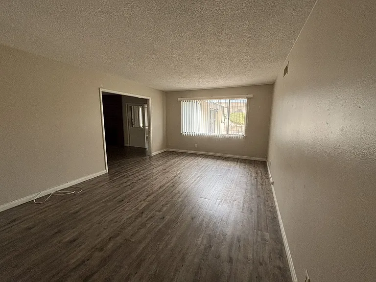 12704 Grayling Ave — Photo 3