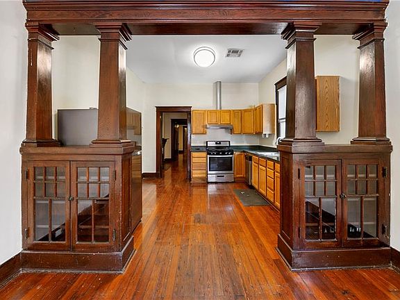 2nd image of 1707 Rousselin Dr #1707