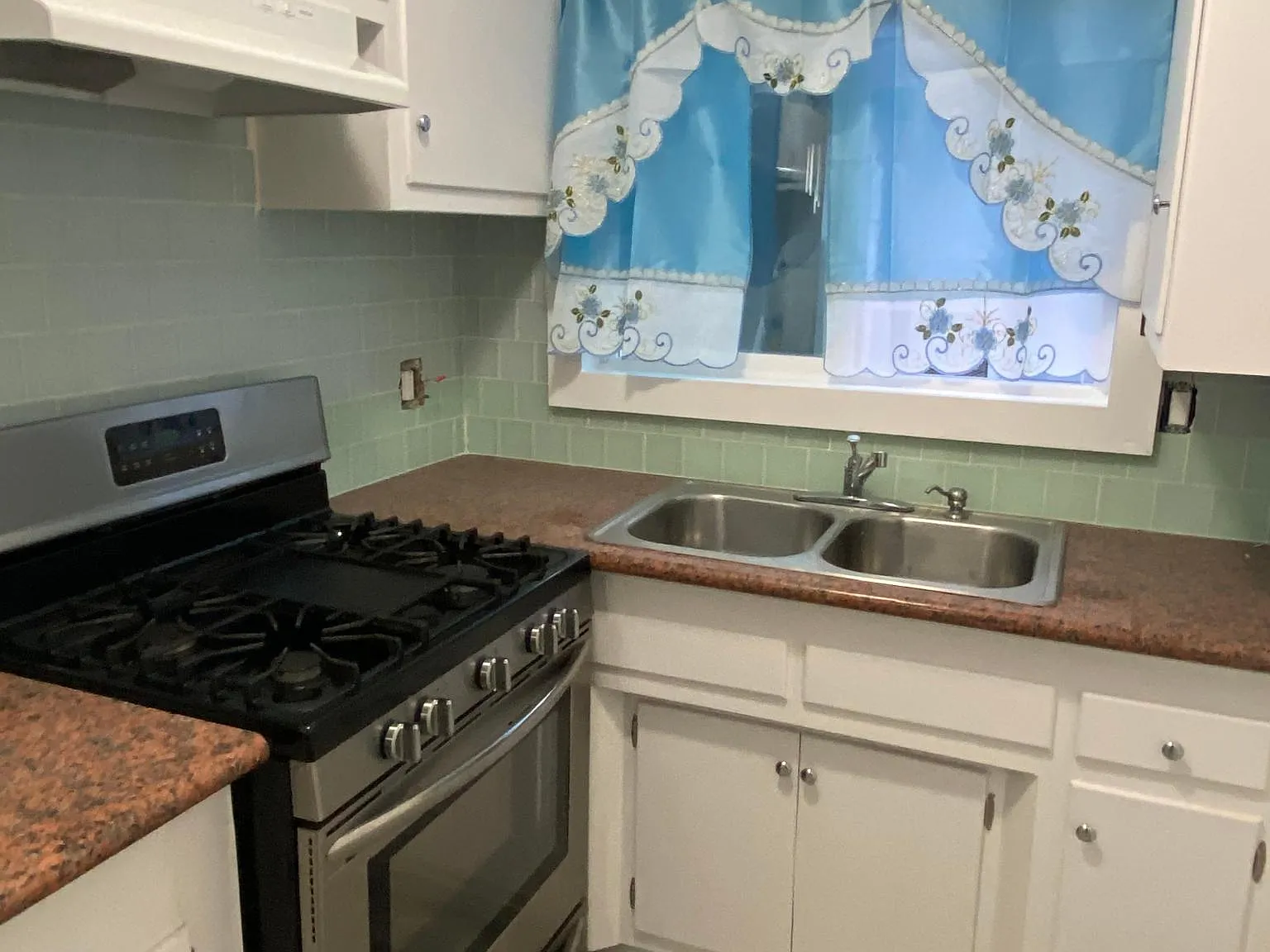 12616 Doty Ave — Photo 3