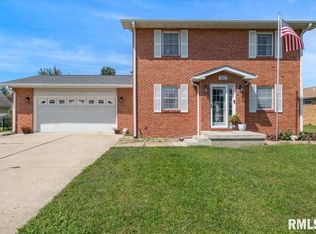 707 N Bitterroot Ct, Athens, IL 62613