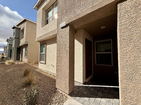3rd image of 4989 Apple Mesa Ave