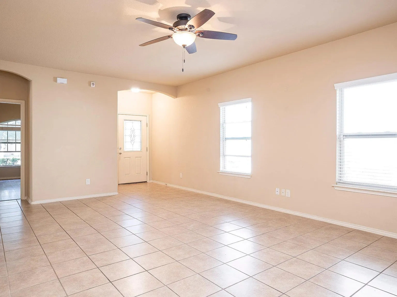 3 bed, 1695 sqft, $1,775 — Photo 4