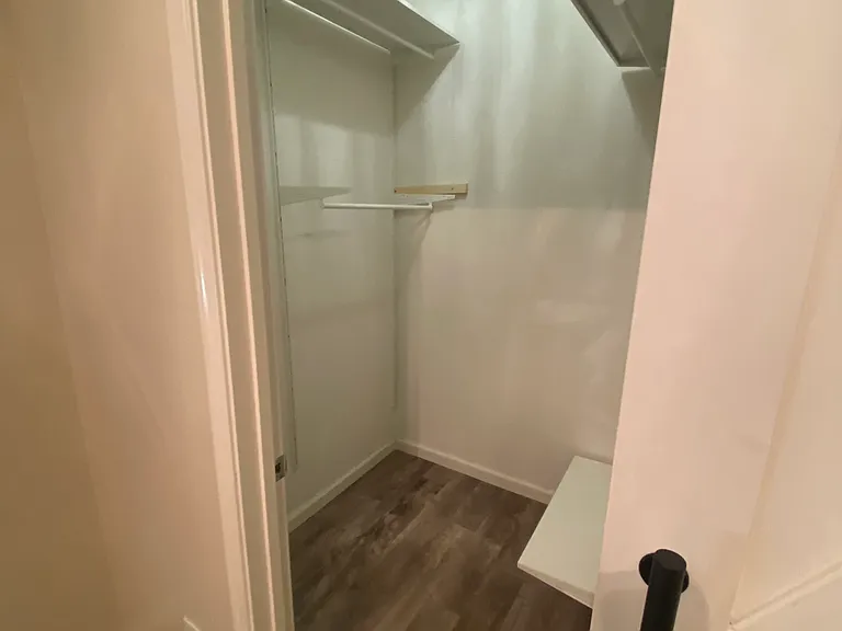 2995 Stable Dr — Photo 36
