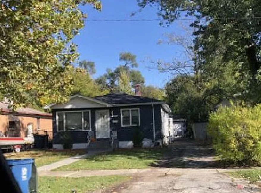 14841 Lexington Ave photo 1
