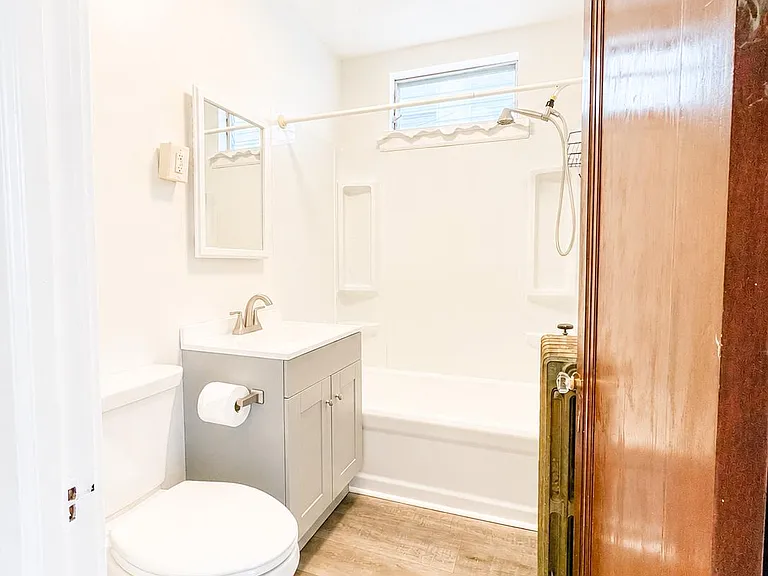 522 E Main St #B — Photo 21