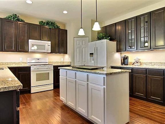 3rd image of 12335 E Parke Ct S