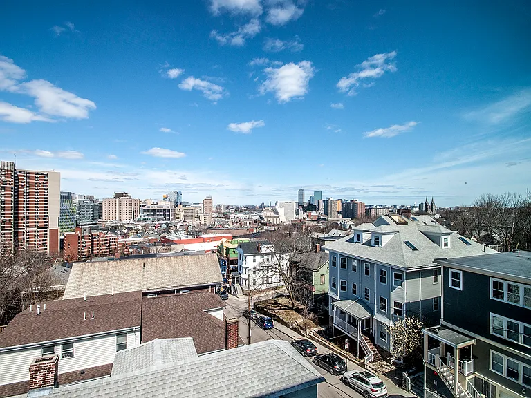 21 Sunset St #305 — Photo 13