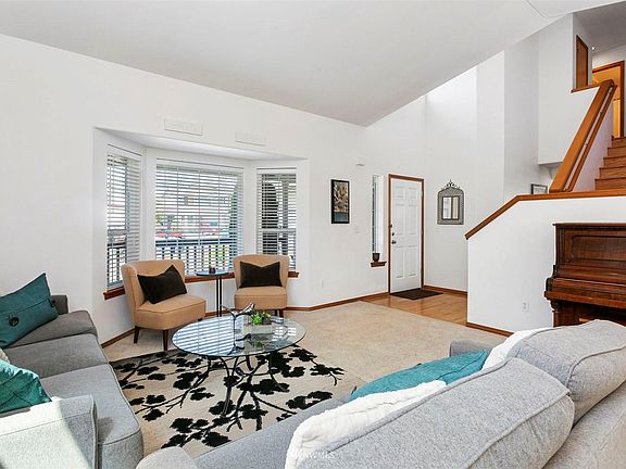 4th image of 803 Darwins Way