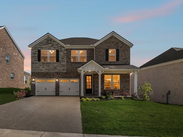 226 Pin High Dr, Mount Juliet, TN 37122