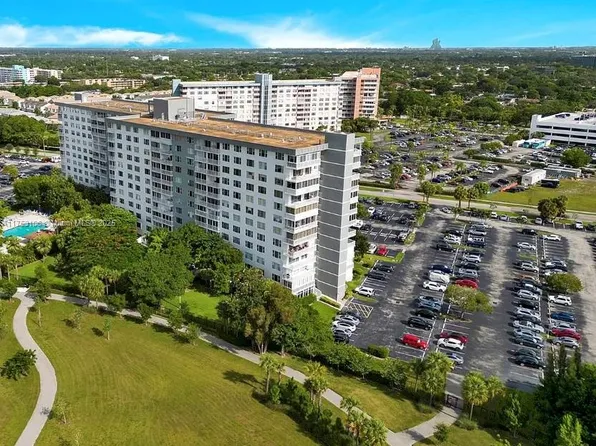 3800 Hillcrest Dr APT 815, Hollywood, FL 33021