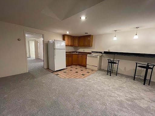 4th image of 4 Stillwell Ln #2B