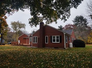 44 Sykes Rd, Seekonk, MA 02771