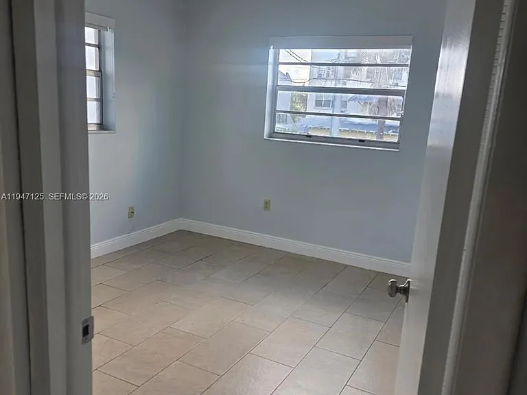 1575 NW 1st St #3 — Photo 4
