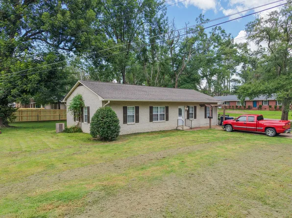 1703 Magnolia Rd, Corinth, MS 38834