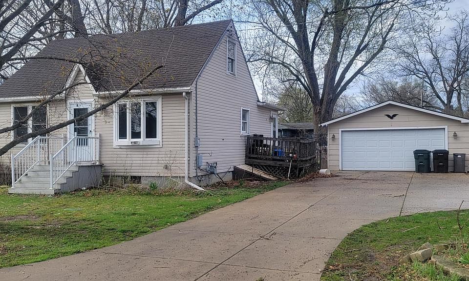 1st image of 1390 West Greenview ROAD
