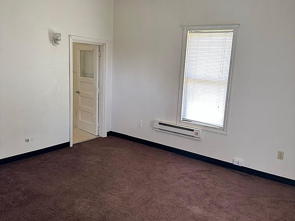 2nd image of 382 Riverbank Ave #4