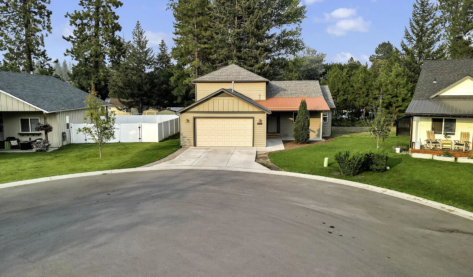 3 bed, 2.0 bath, 1868 sqft, $2,695 — Photo 1