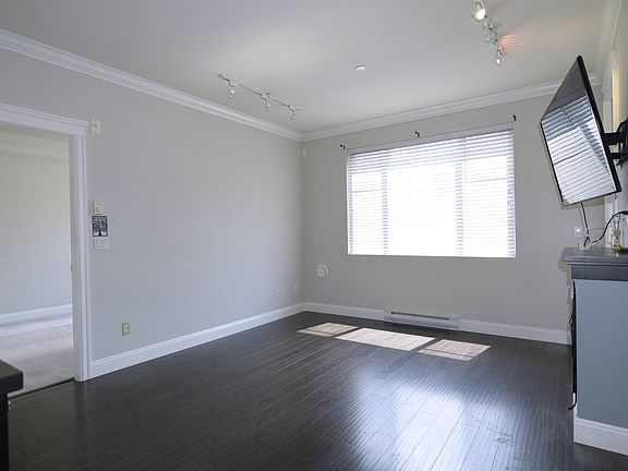 5th image of 11882 226th St #209