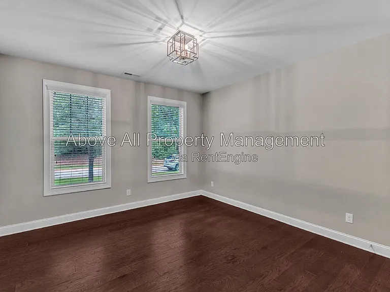 8313 Henderson Rd — Photo 16
