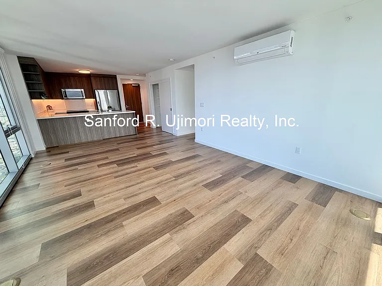 1515 Liona St #4301 — Photo 1