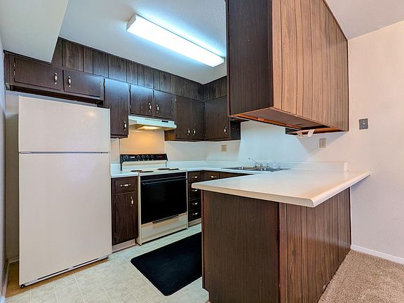 5th image of 900 Mountain Creek Rd APT 38