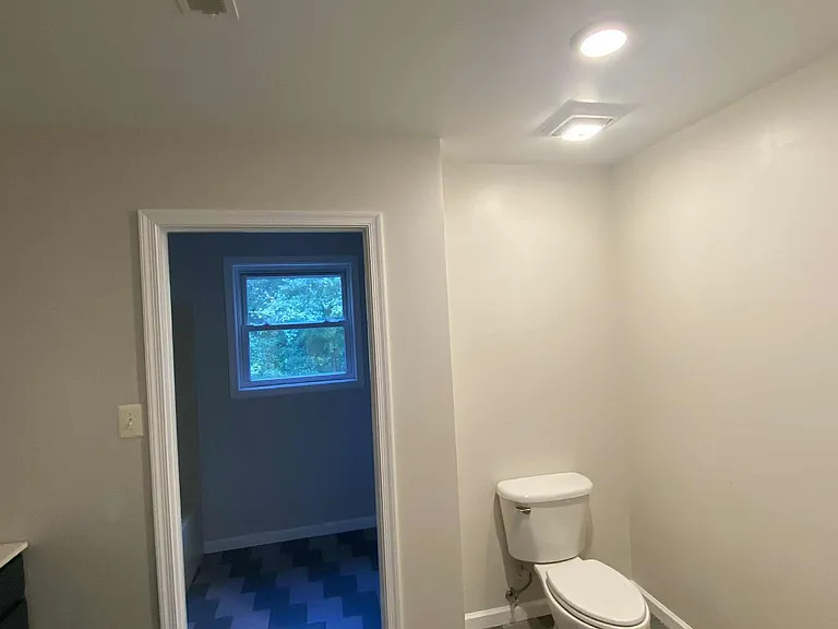 1045 Stonewood Dr — Photo 17