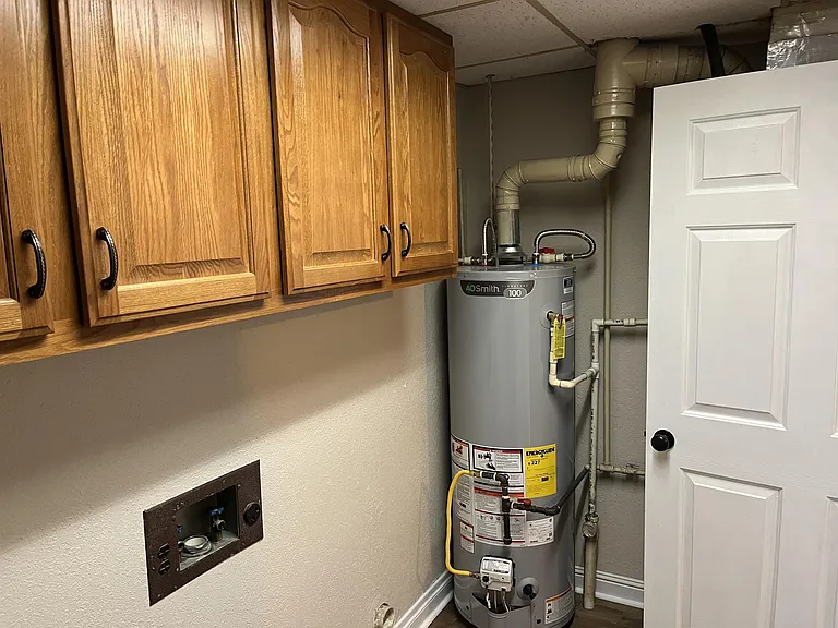 164 Biggs St — Photo 8