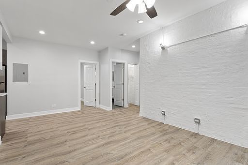 5th image of 6118 N Winthrop Ave APT 2W