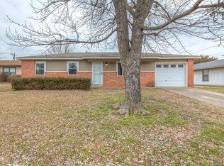926 Cowell St, Claremore, OK 74017