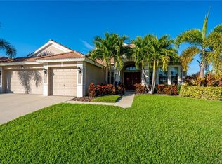 107 Star Shell Dr, Apollo Beach, FL 33572